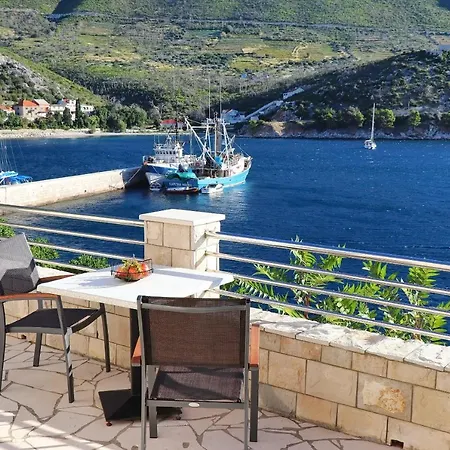 Silencia Villa *